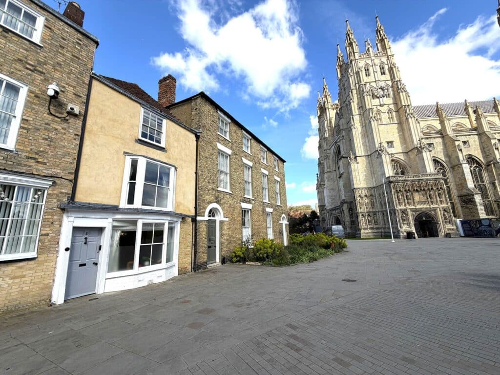 Property Image 0 Image 0