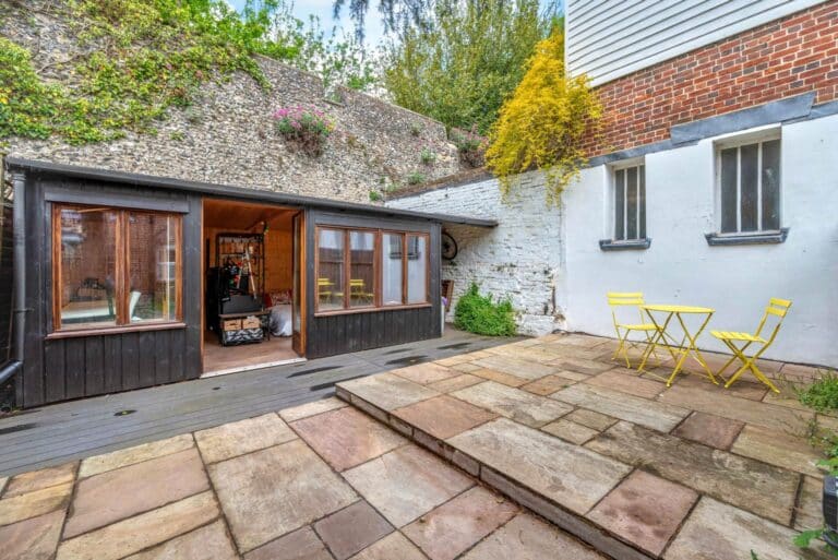 Property Image 0 Property Image 0