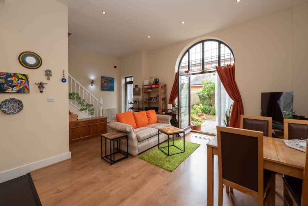 Property Image 0 Image 0