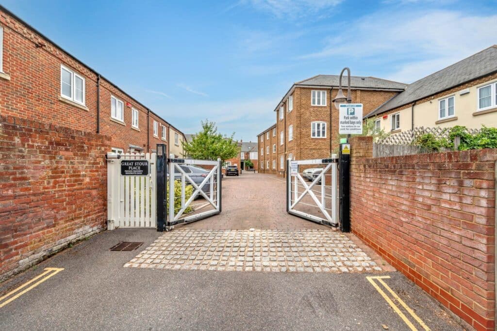 Property Image 0 Image 0