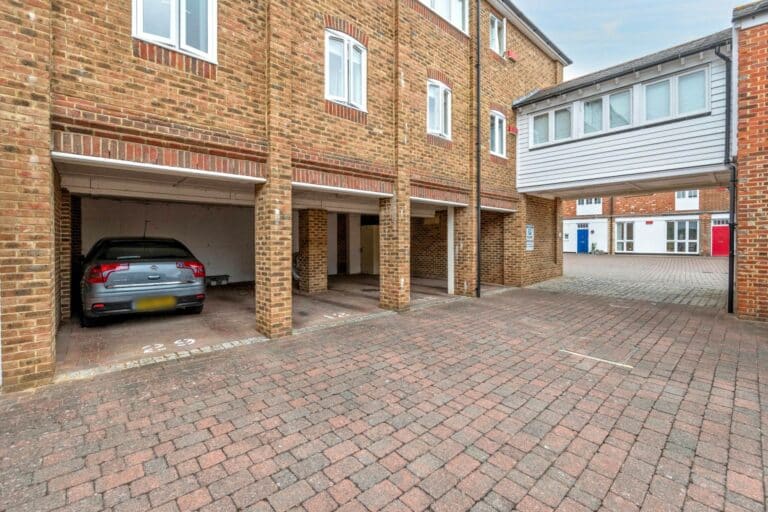 Property Image 0 Property Image 0