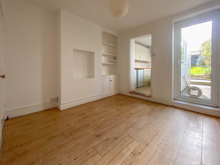 Property Image 0 Property Image 0