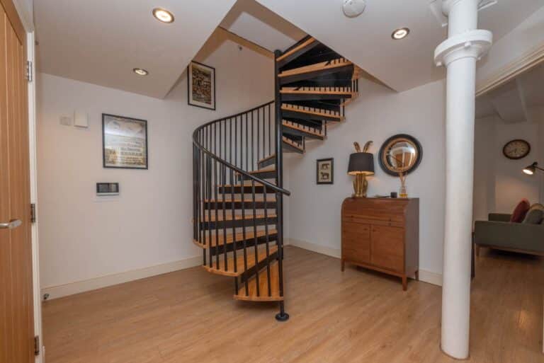 Property Image 0 Property Image 0