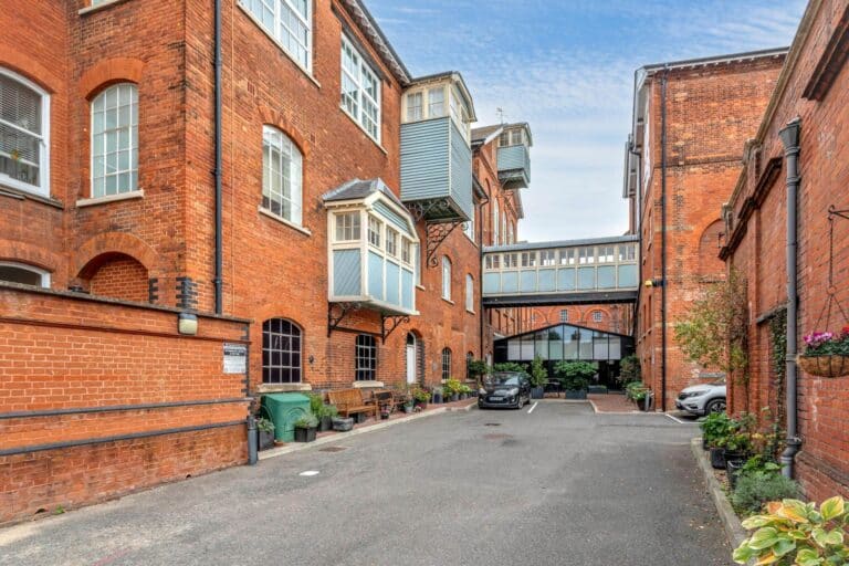 Property Image 0 Property Image 0